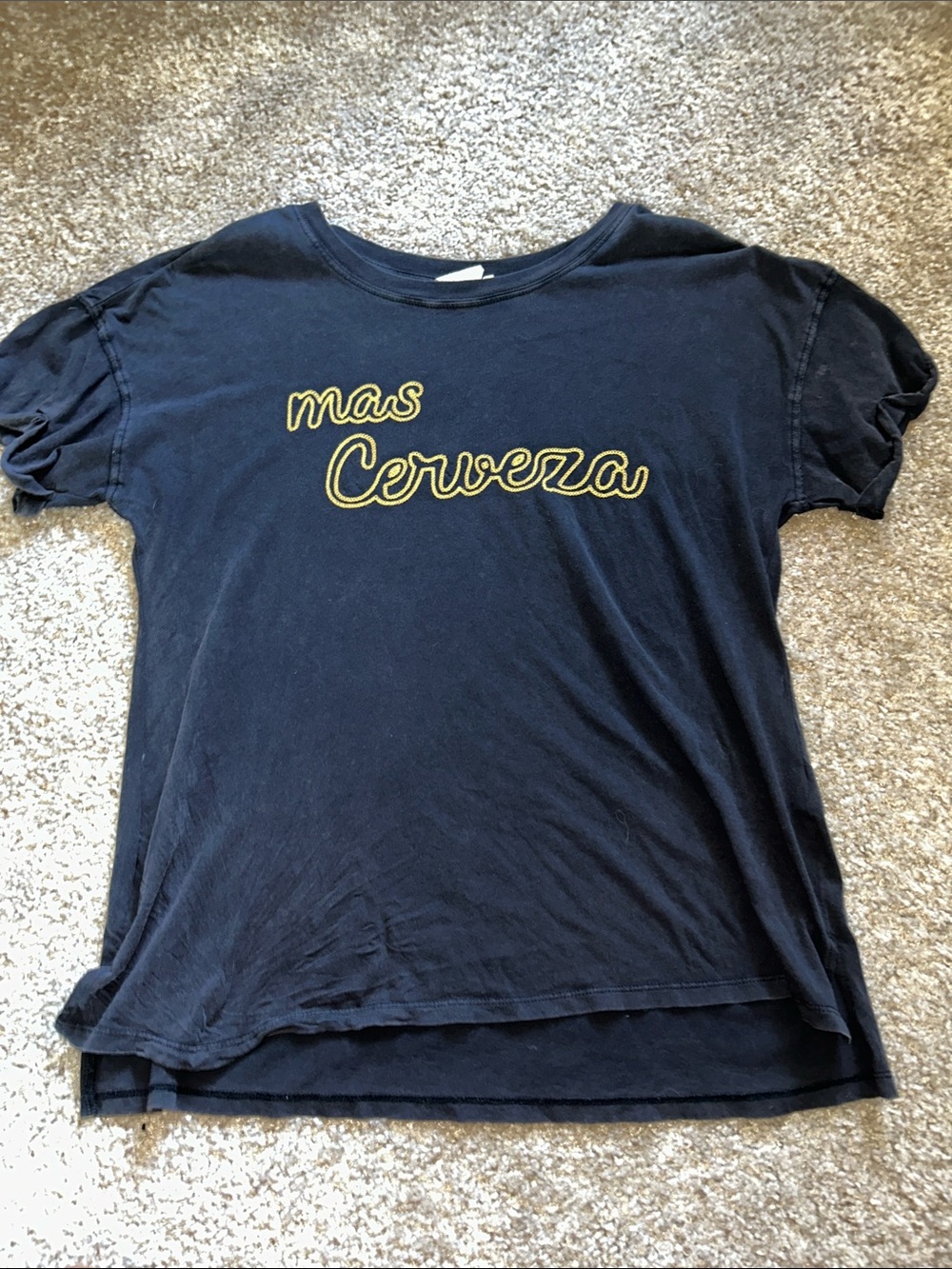 White Crow Black Short Sleeve Tee with Yellow 'mas Cerveza' Script